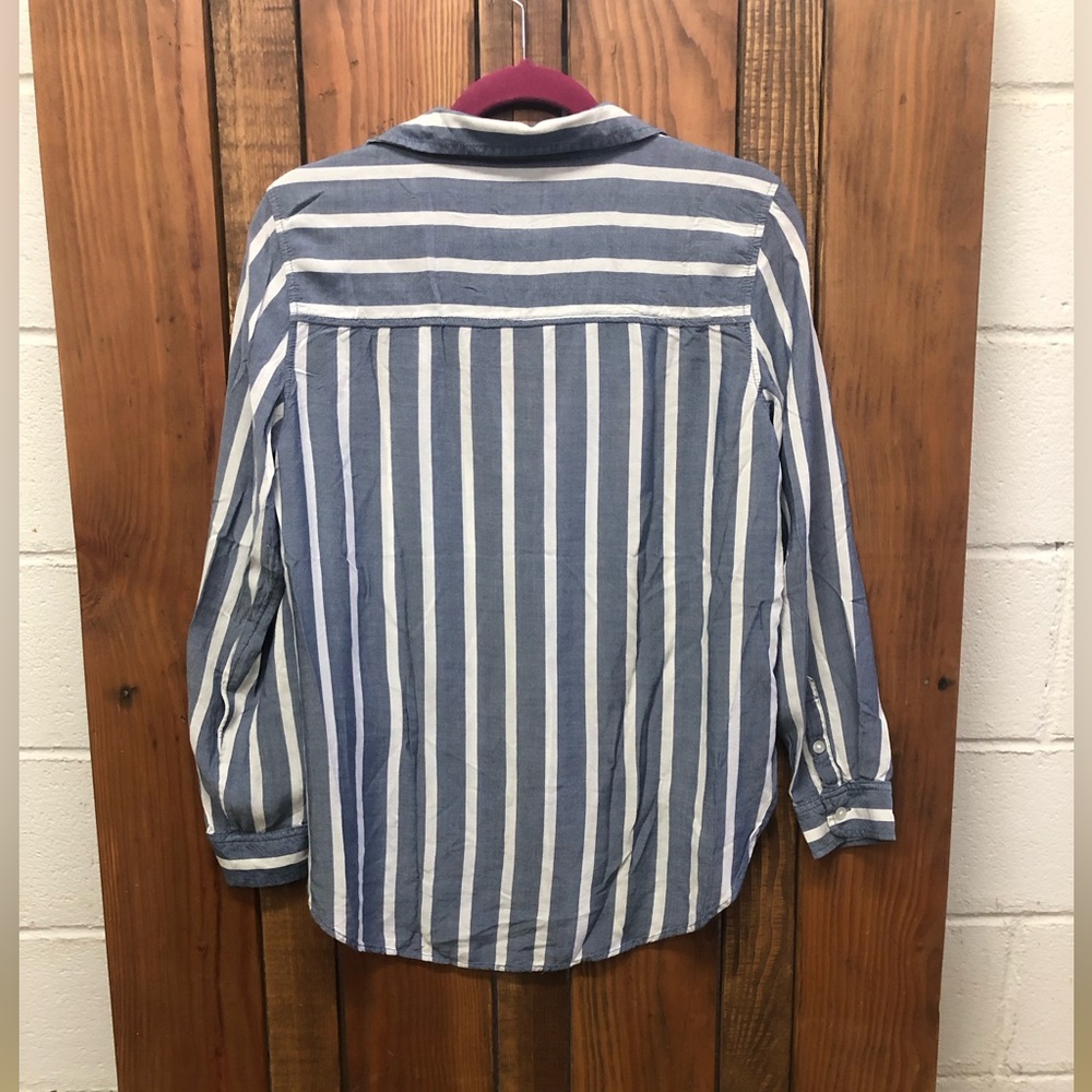 American Eagle size small striped button top - Picture 8 of 8